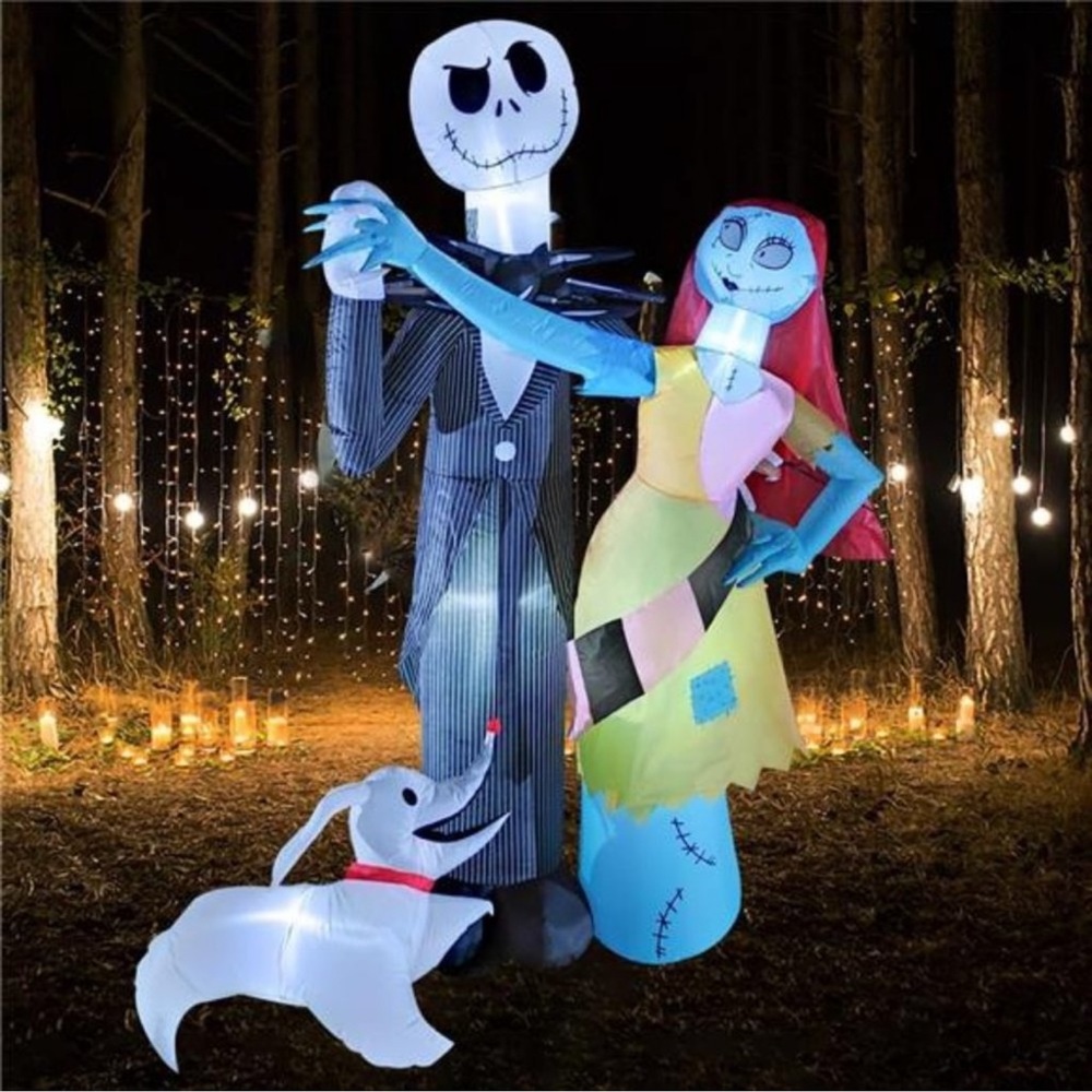 6 Ft Inflatable Halloween Decor -  Blow Ups Inflatables- Built-in LED Lights - Picture 3 of 7